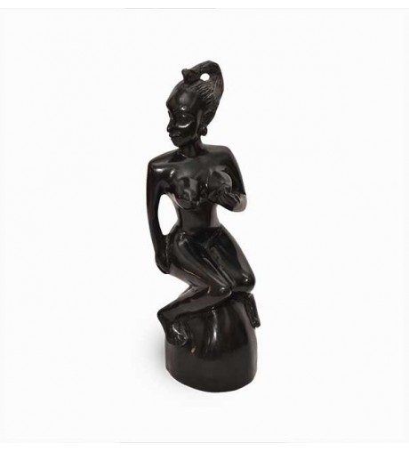 Statuette en bois -  femme assise